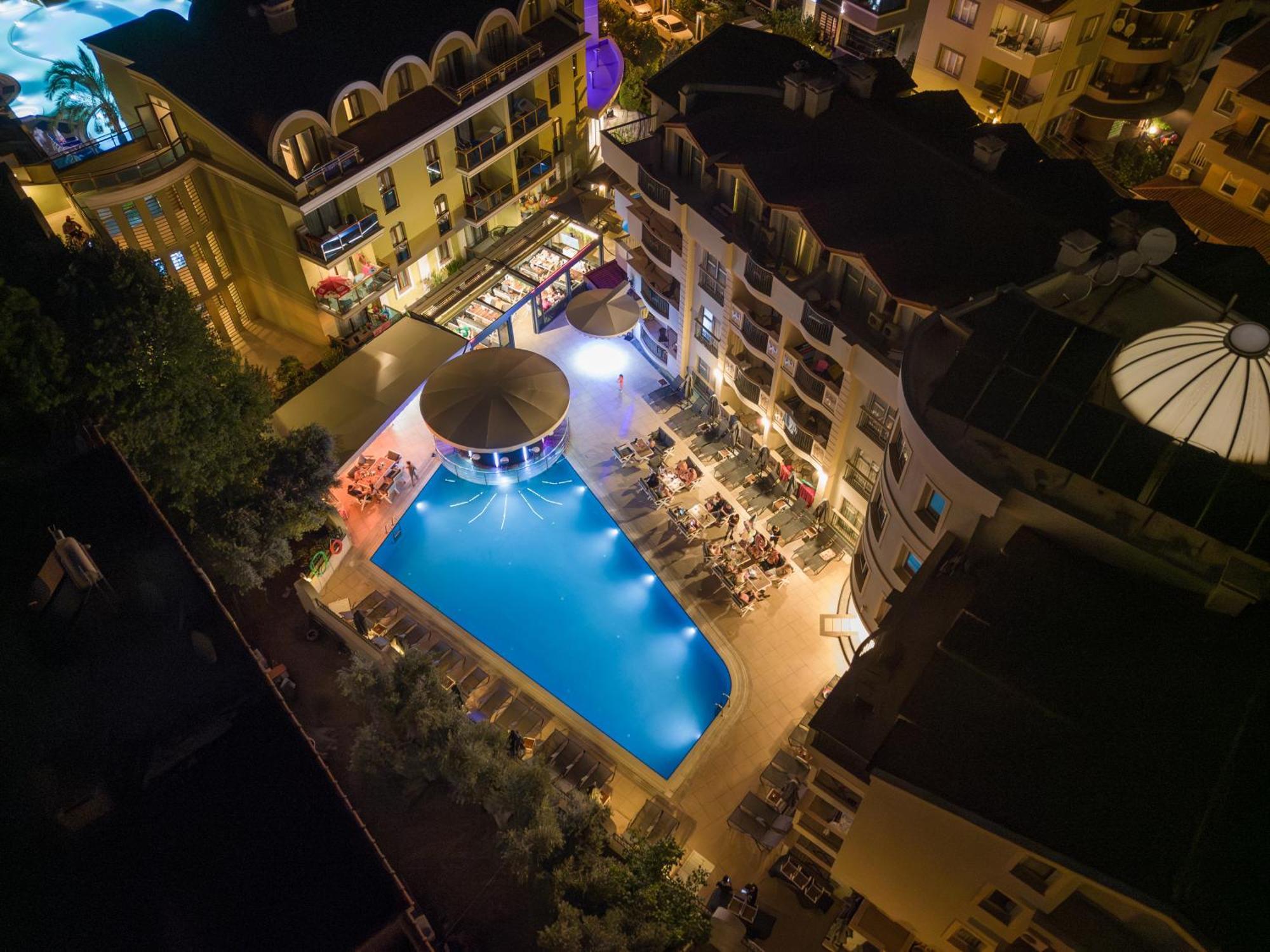 Club Karakas Apart Otel Marmaris Exteriör bild