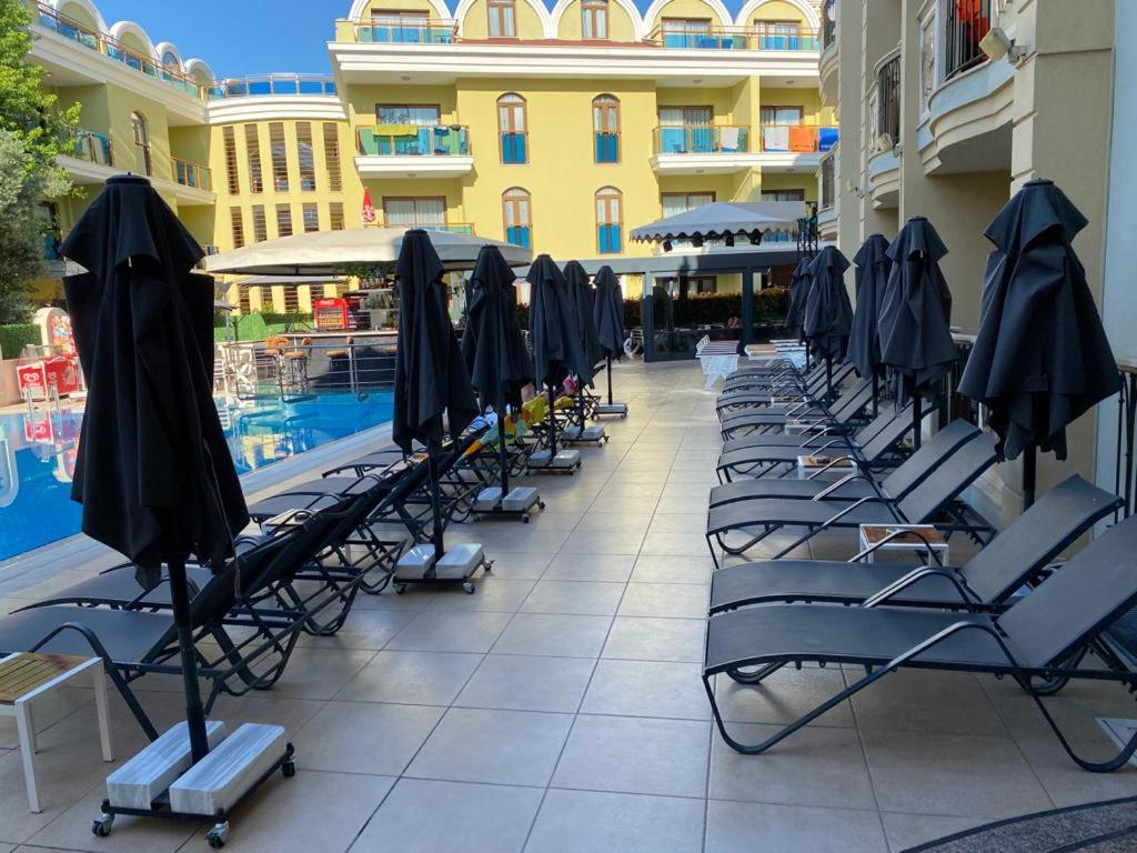 Club Karakas Apart Otel Marmaris Exteriör bild