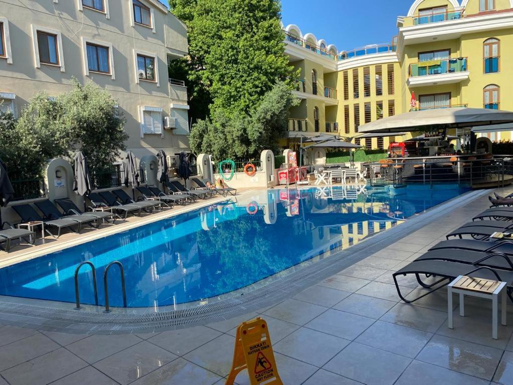 Club Karakas Apart Otel Marmaris Exteriör bild