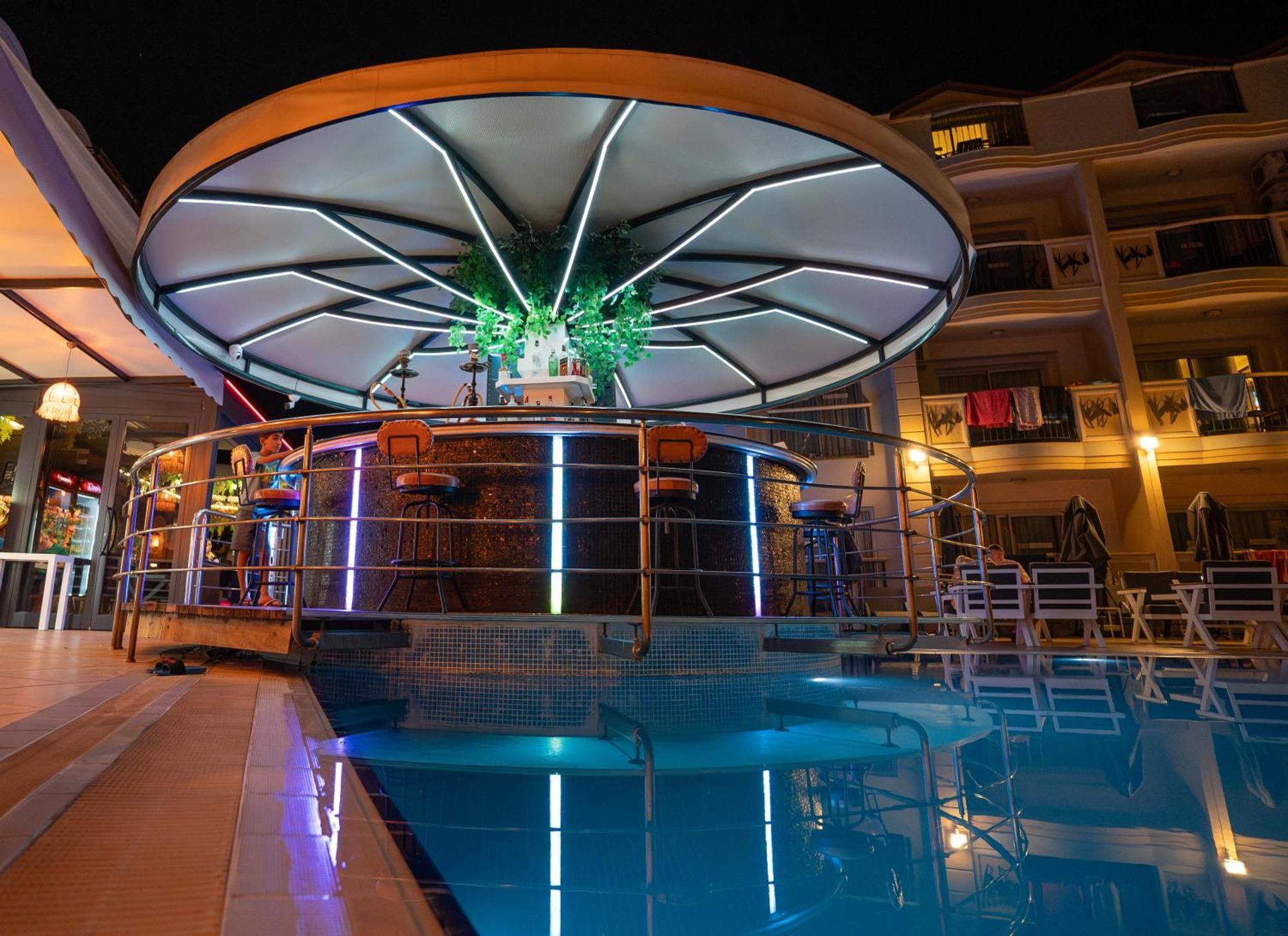 Club Karakas Apart Otel Marmaris Exteriör bild