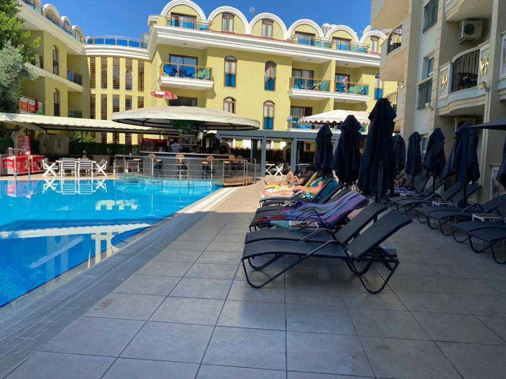 Club Karakas Apart Otel Marmaris Exteriör bild
