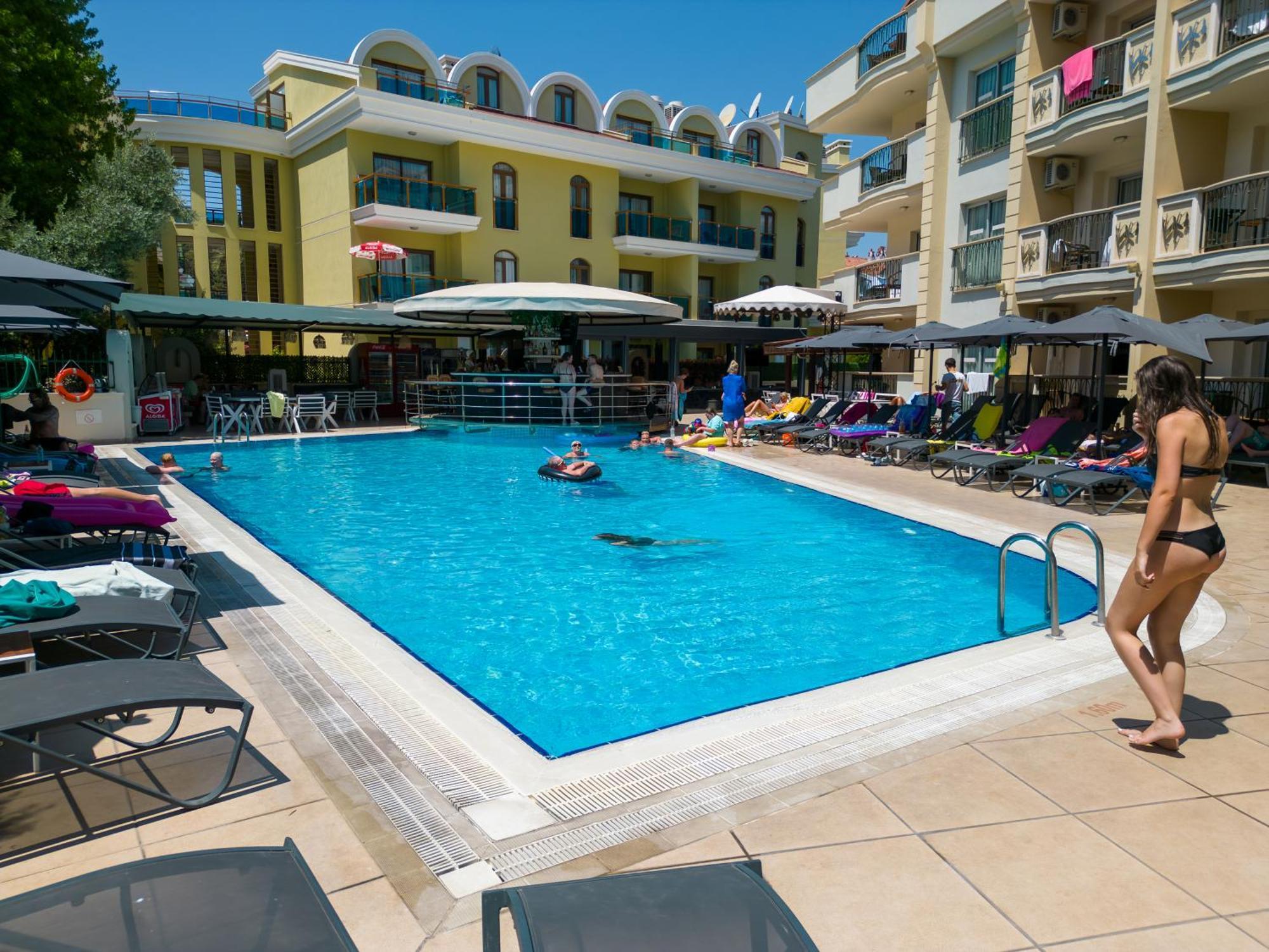 Club Karakas Apart Otel Marmaris Exteriör bild