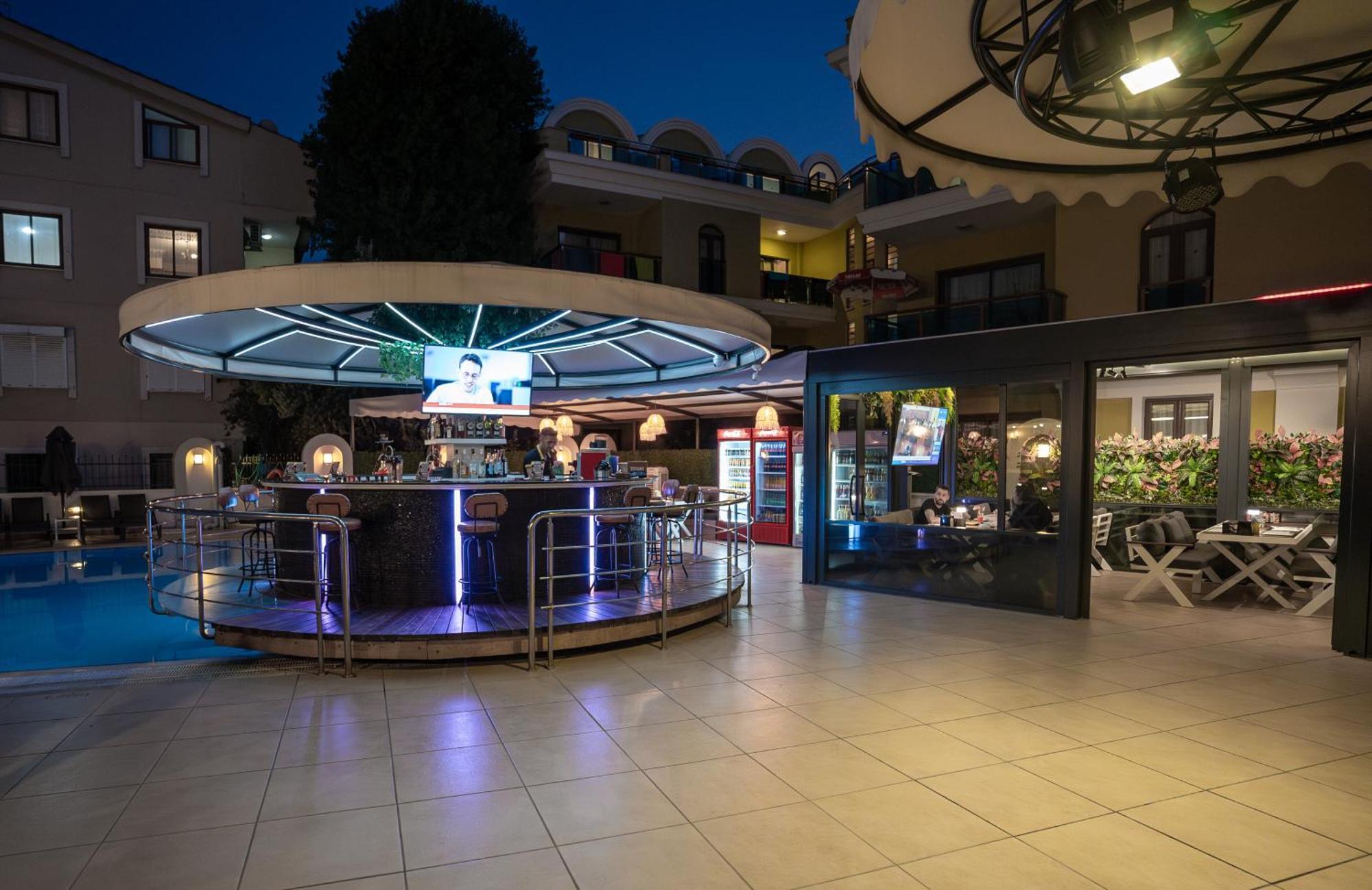 Club Karakas Apart Otel Marmaris Exteriör bild